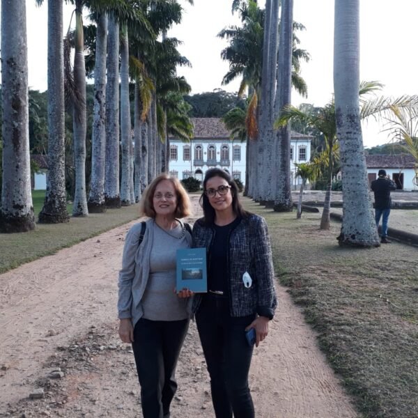 Luiza participa de congresso sobre Eufrasia Teixeira Leite